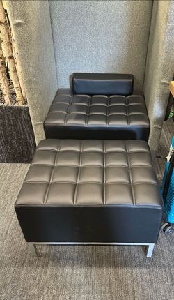 Privacy pod chairs - brand new!