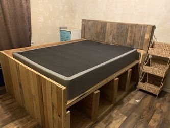 Custom Rustic Queen Bed