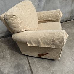 FREE Recliner in GREAT SHAPE!