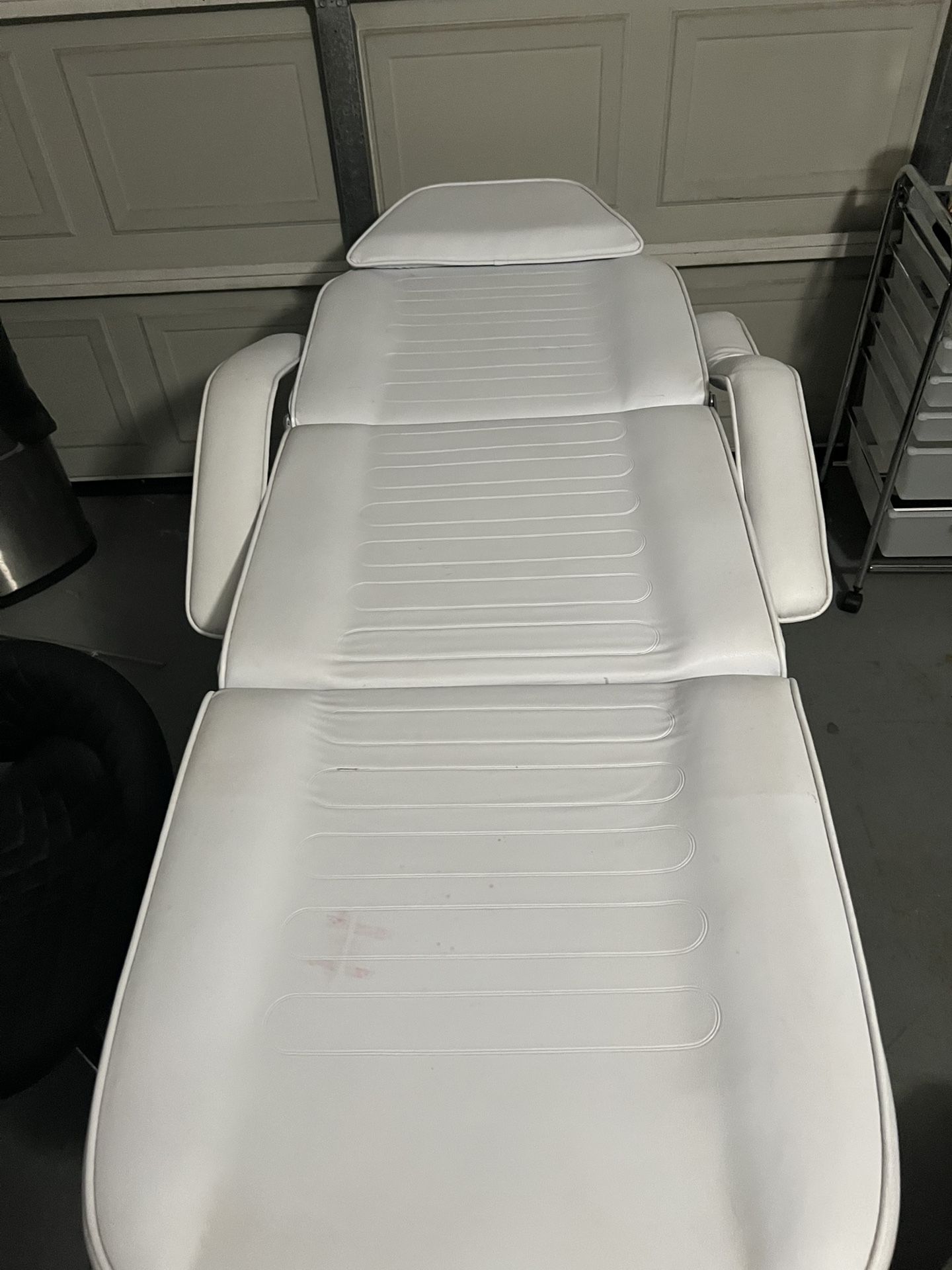 Tattoo Or Lash Bed