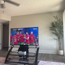 55inch Tv and Xbox Series S