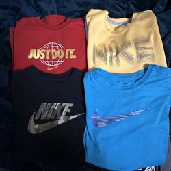 4 Nike Short Sleeve Shirt Bundle 