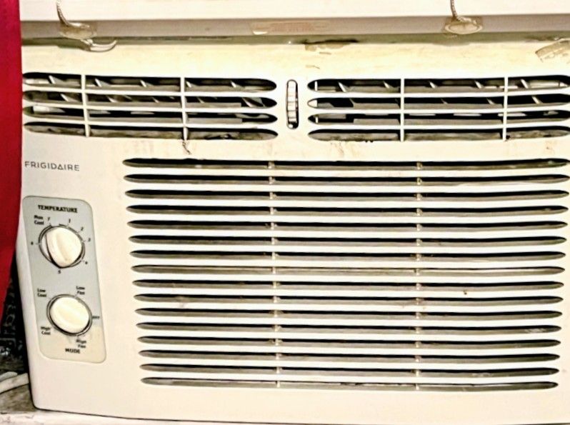 Frigidaire Window AC Model FFRA051R1