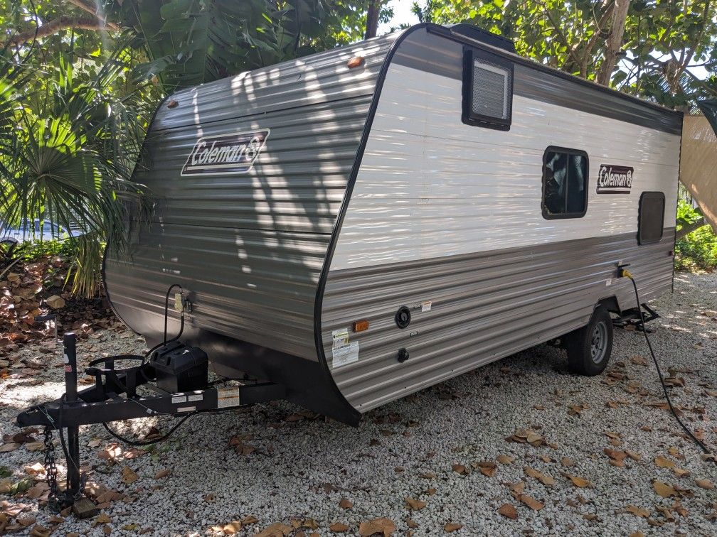 2023 21' RV Travel Trailer (Fort Lauderdale)