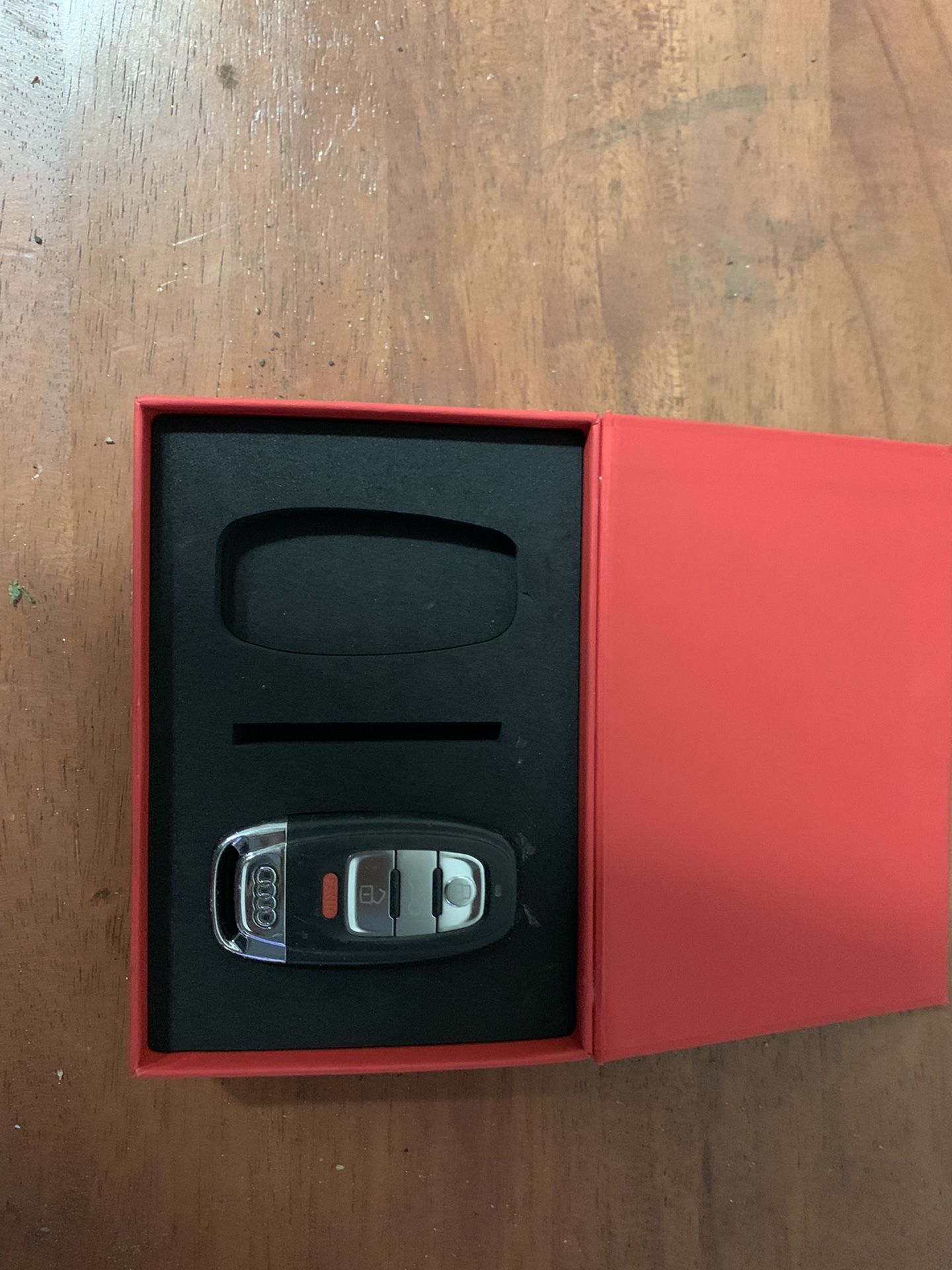 Box With One Key 2013 Audi Q5 Part