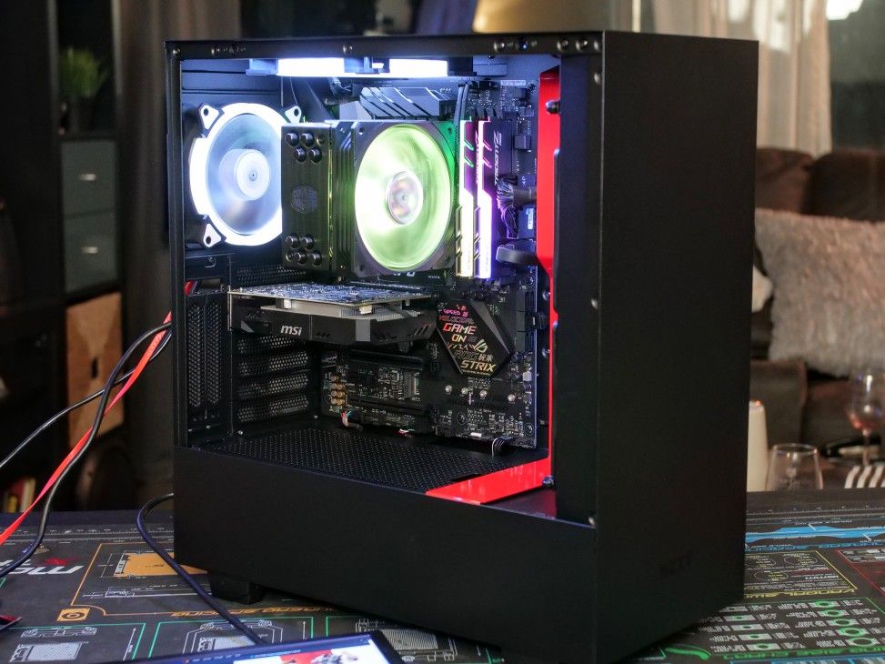 NZXT black & red custom custom PC! Ryzen 2600X, 16GB RGB RAM, Asus B450-F, RX560