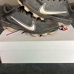 baseball cleats