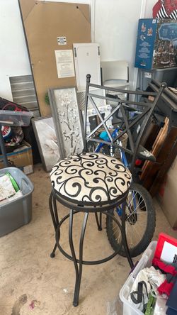 Metal Bar Stool with Upholstered Seat