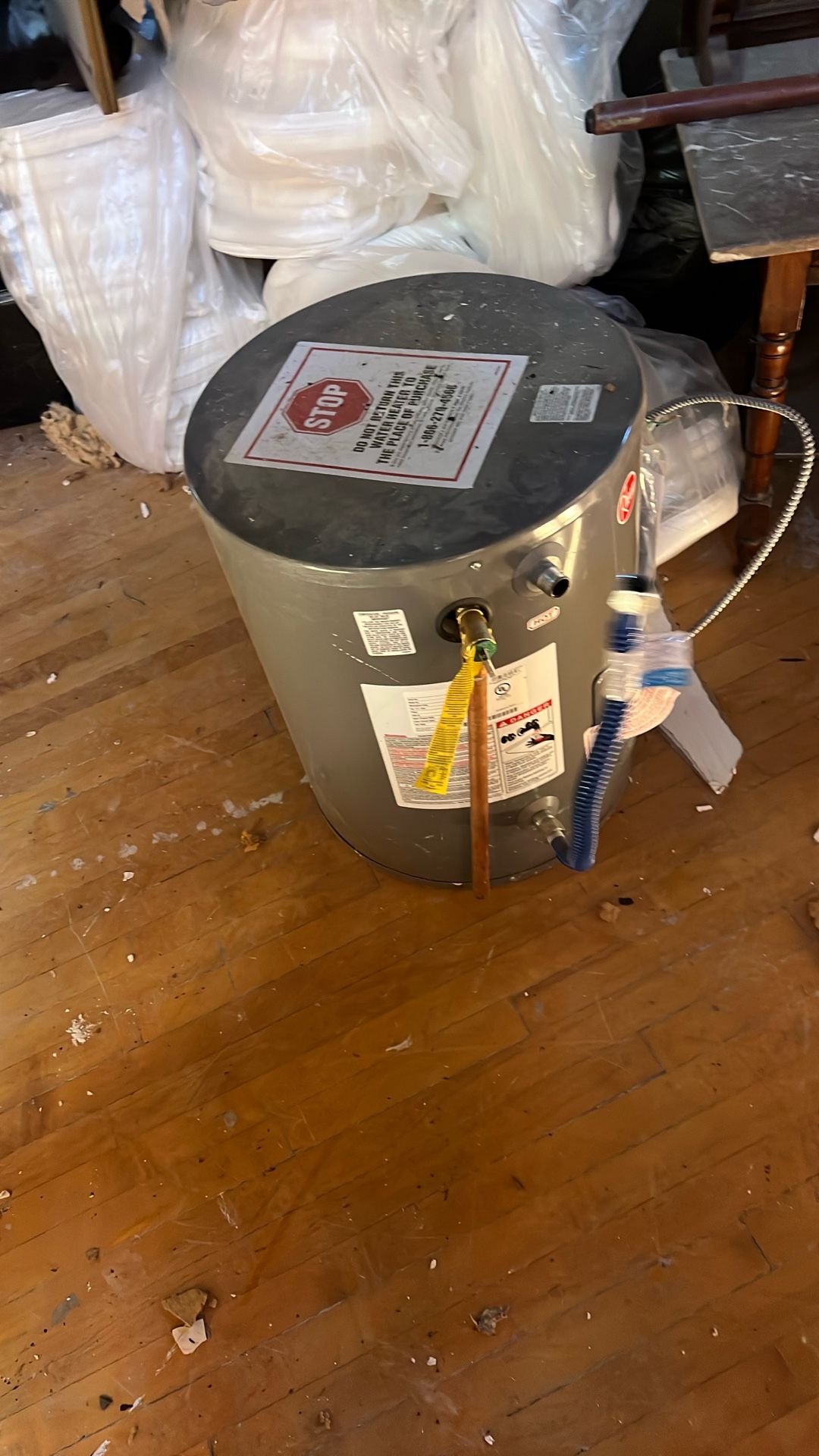 rheem 20 gallon electric water heater 1 year old
