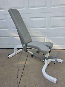 Tuff Stuff Adjustable Weight Bench