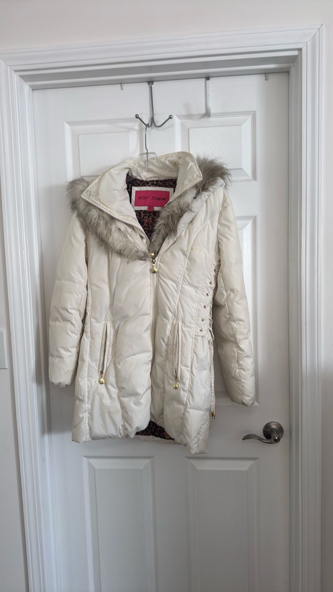 Betsy Johnson winter jacket hoodie