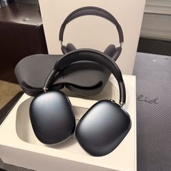 AirPod Max - Brand New - Open Box 