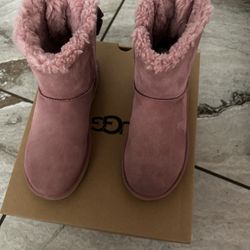 Uggs Size 7 
