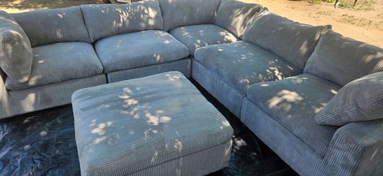 Sectional couch