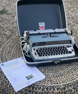Smith Corona Electra 120 Electric Portable Typewriter With Traveling Case 