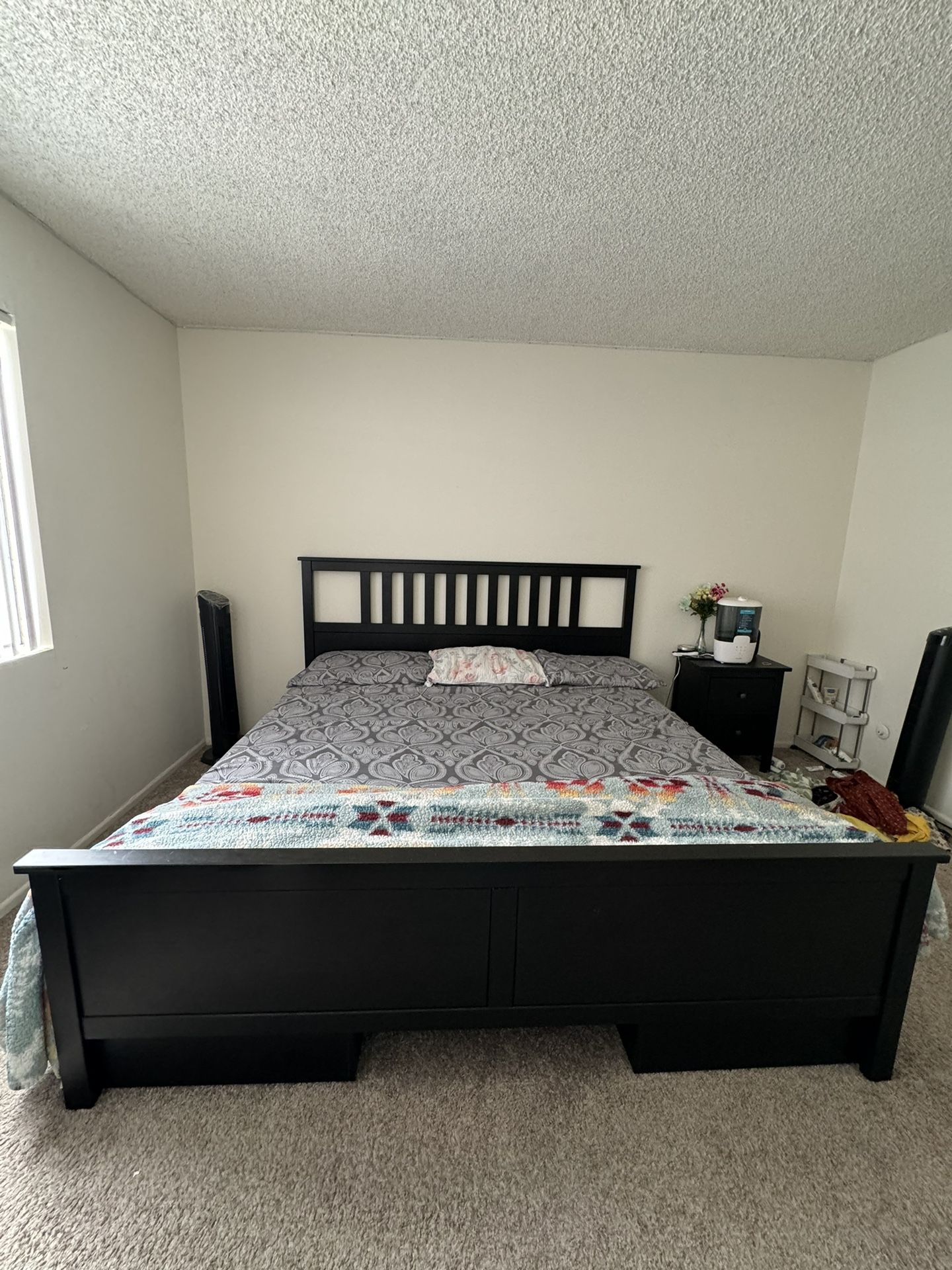 King Size Bed with 4 Storage Drawers and Matress 