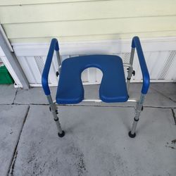Commode seat adjustable height soft seat