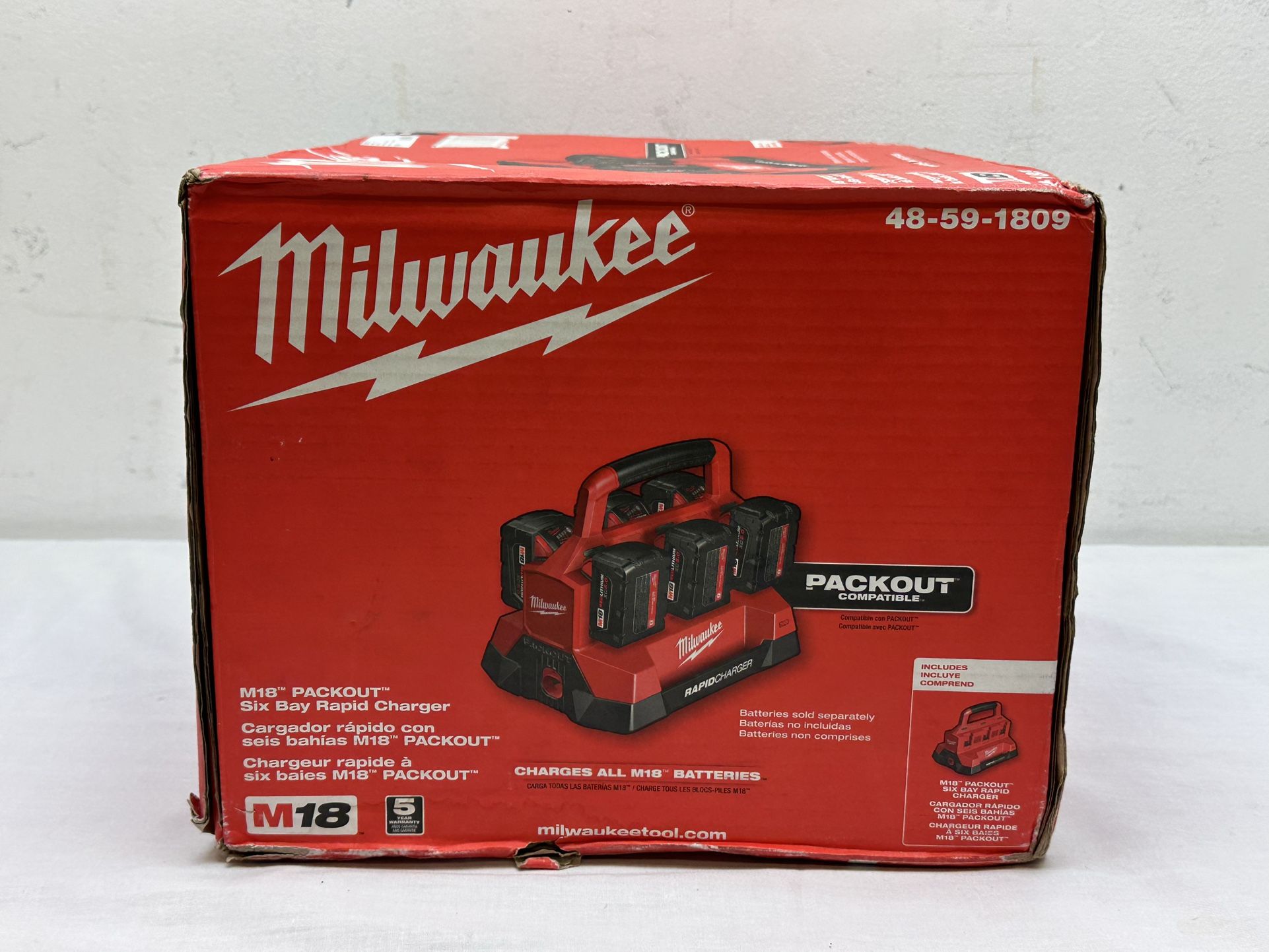 Milwaukee Charger Six 6 Bay Rapid Charger M18 PACKOUT 48-59-1809