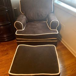 Rockabye glider with ottoman 
