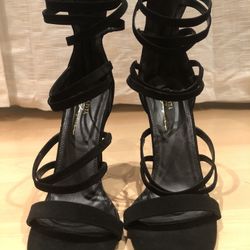 New 7.5 Black Heels