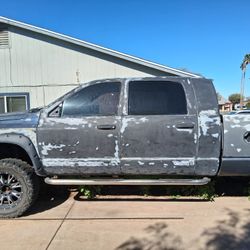 06 Mega Cab 4x4 Laramie 