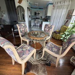 Very Unique Glass Table Set With 4 Chairs 