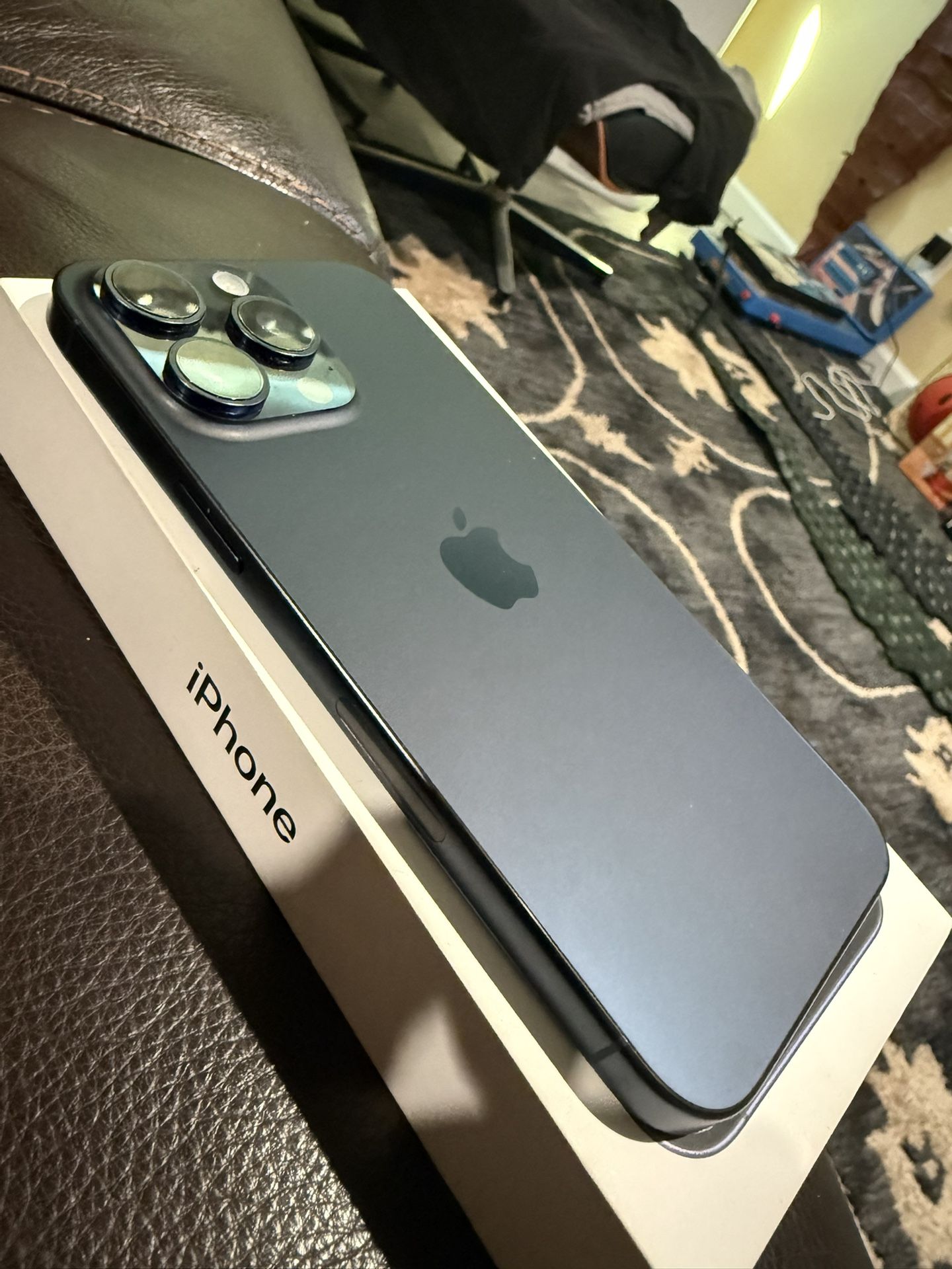 iPhone 15 Pro Max 