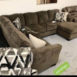 🔥Hot Sale 🔥 Graftin* Sectional with Corner Chaise👍in Stock 💧 Starting at $99/mo.