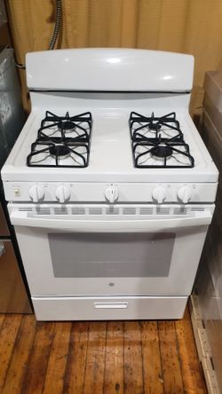 Stove Range 4 berna color white ge, hospoint, Frigidaire, whirlpool