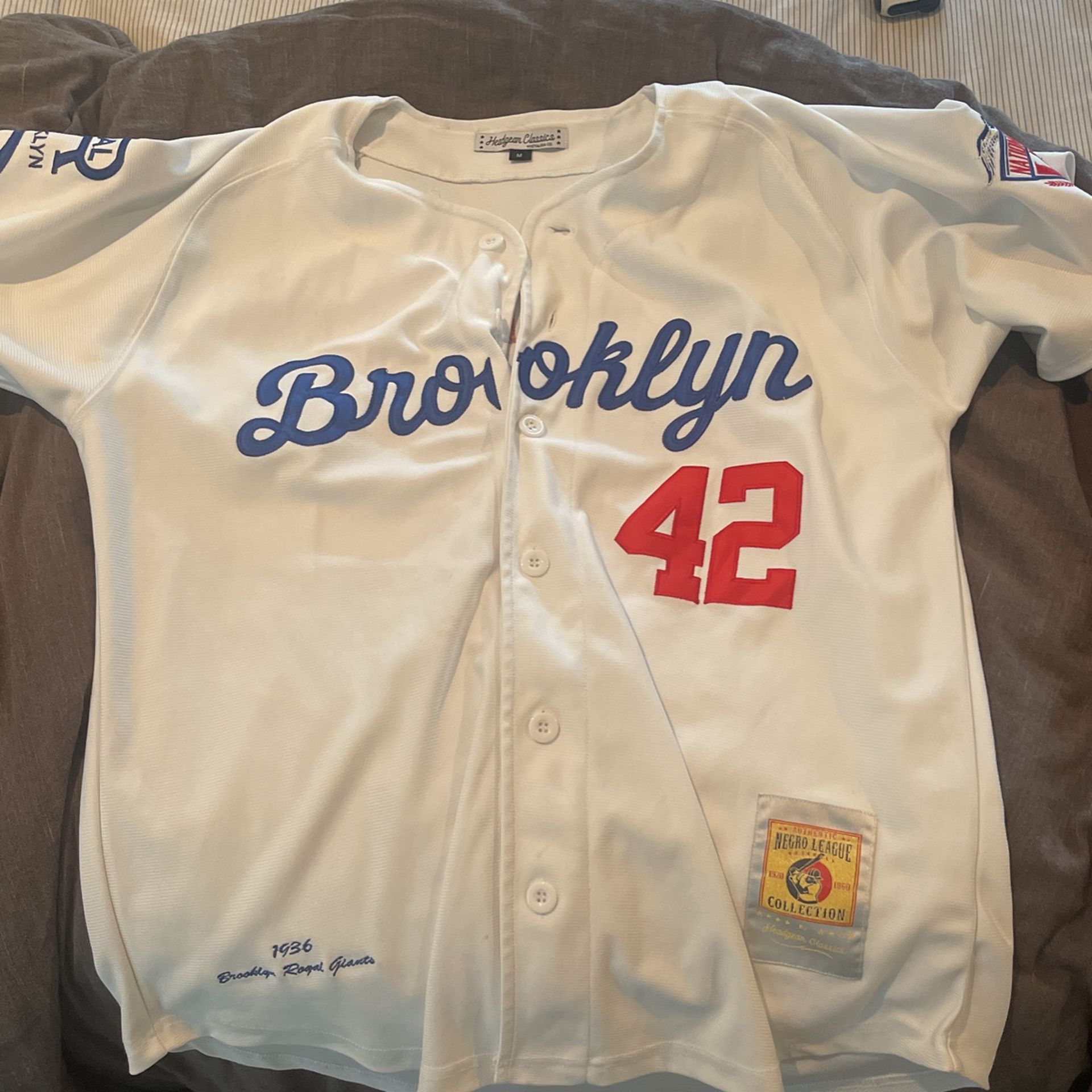 jackie robinson jersey size m