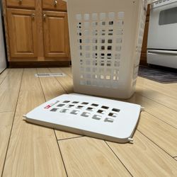 Sterilite white laundry hamper with lid