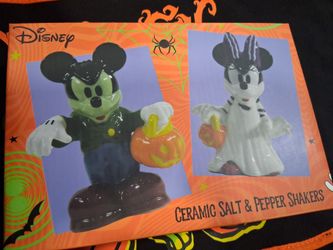 Mickey and Minnie salt shaker