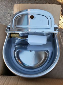 Horse Galvanize automatic drinkers with brass fittings