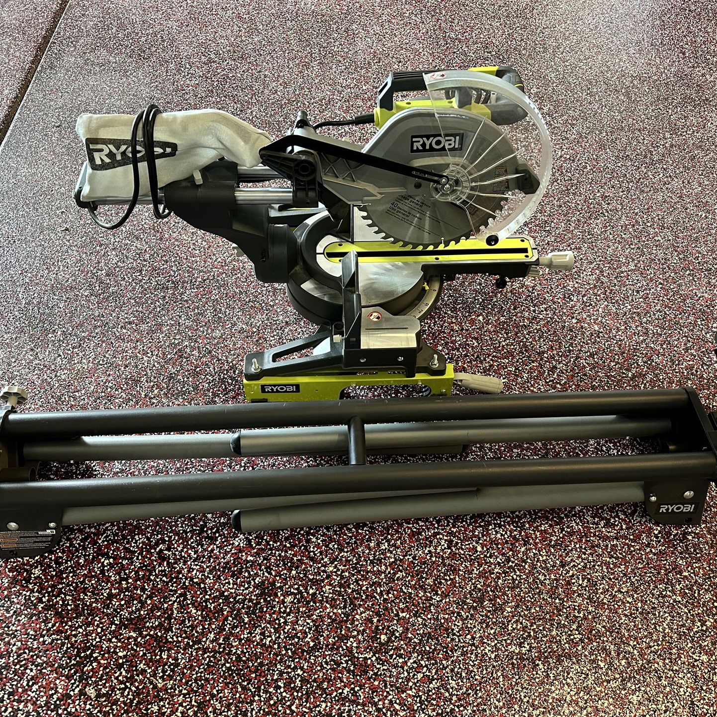 Ryobi TSS12OL  Sliding Compound Miter Saw W Stand