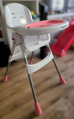 Dream On Me 2-in-1 Convertible High Chair (Pink/White)
