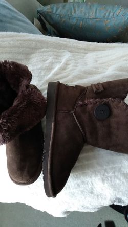 UGG Lamo real leather and Shearling Boots