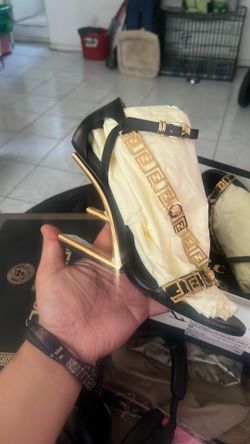 Fendace Sandal