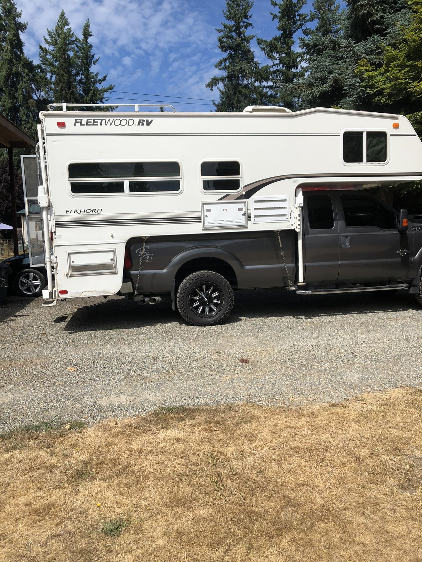 2002 Fleetwood Elkhorn, 10 Foot Camper