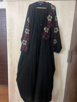 Abaya Nida fabric black color with embroidered XXL size.  Length 60”
