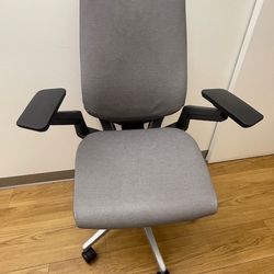 Ergonomic Offic Chair 