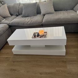 Brand New Coffee Table (LED)