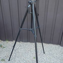 Vanguard VT950 Tripod