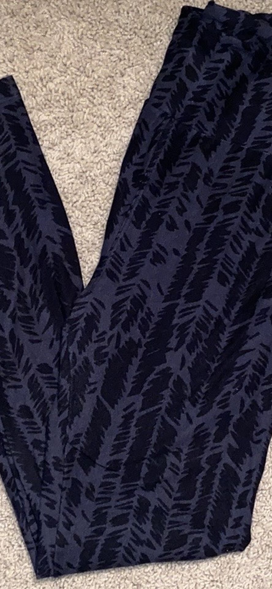LuLaRoe One Size Black/Purple Legging