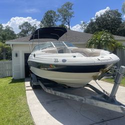 Boat Sundeck 24Ft.  Year 2003  $9.000