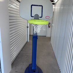 Kids adjustable basketball hoop