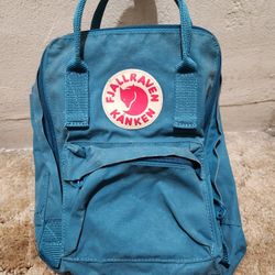 Fjallraven Women's Kanken Mini Backpack Blue
