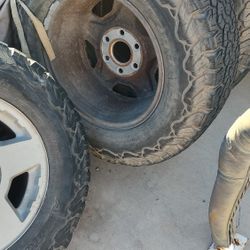 2005 Chevy Half Ton 6 Lug Wheels Rollers 