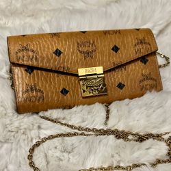 MCM Tracy Crossbody wallet 