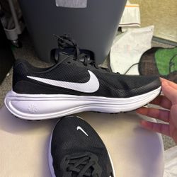 Size 10.5, Barely Worn, 