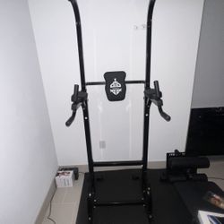 Brand New Multifunctional Power Tower – Pull-Up & Dip Station